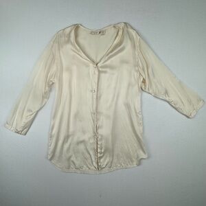 Vintage Women’s Victoria’s Secret Gold Label 100% Silk Cream Lounge Button Top